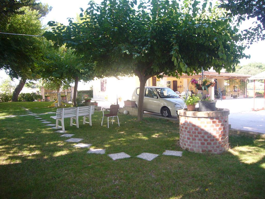 Agriturismo Al Rifugio Divino Belvedere Ostrense エクステリア 写真