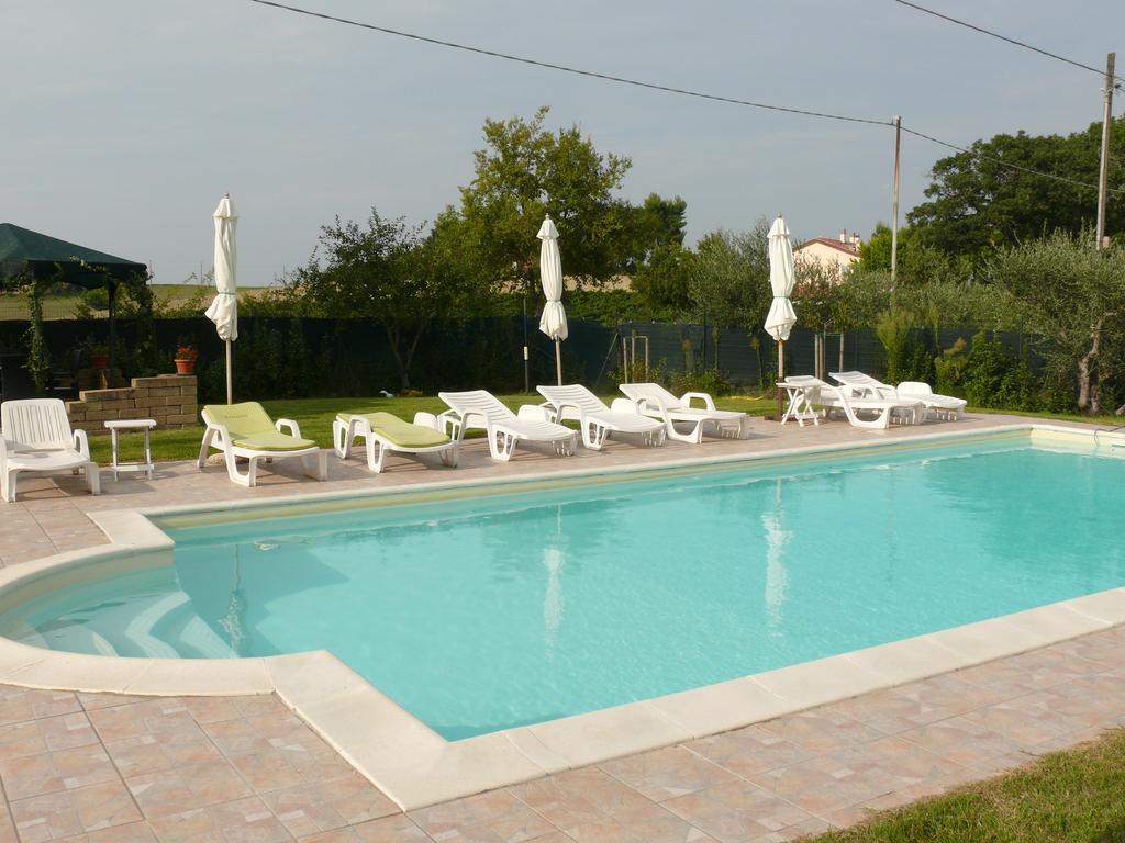 Agriturismo Al Rifugio Divino Belvedere Ostrense エクステリア 写真