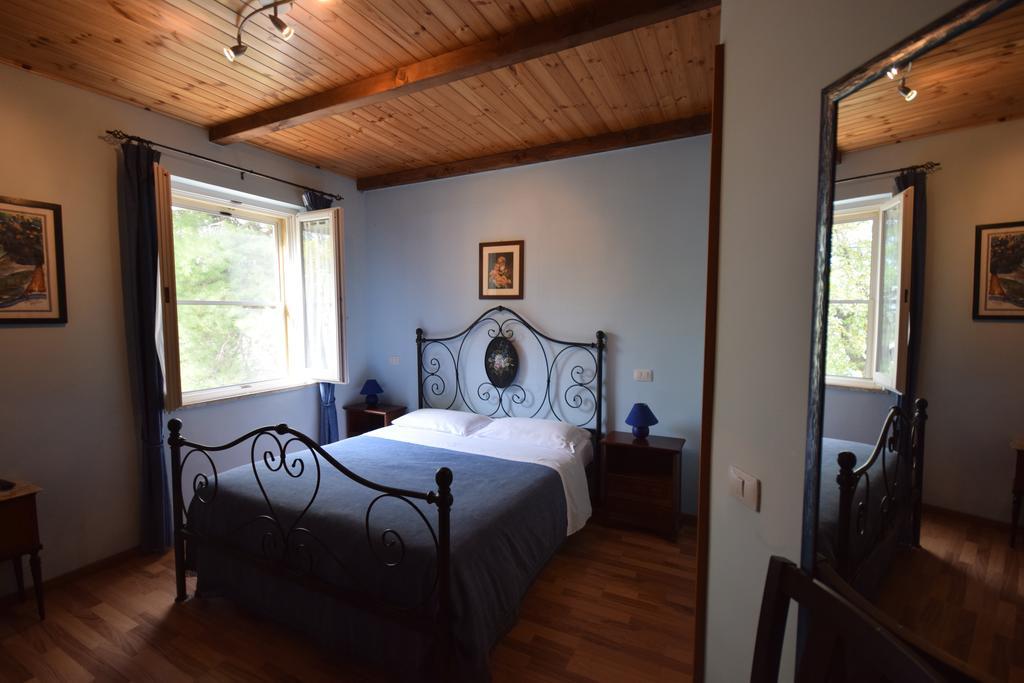 Agriturismo Al Rifugio Divino Belvedere Ostrense エクステリア 写真