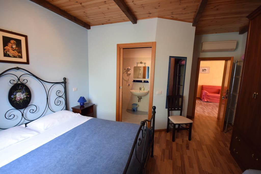 Agriturismo Al Rifugio Divino Belvedere Ostrense エクステリア 写真