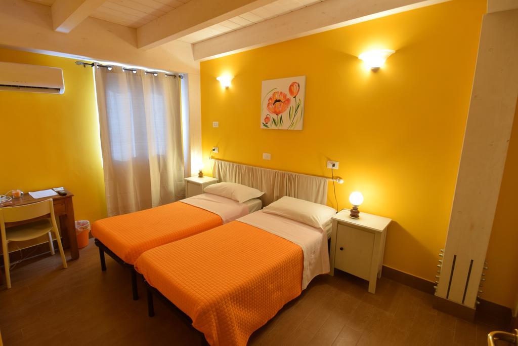Agriturismo Al Rifugio Divino Belvedere Ostrense エクステリア 写真